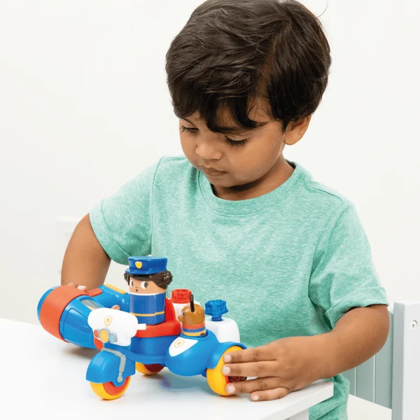 Learning Resources ® Design & Drill® Bolt Buddies® Police Motorfiets - Image 2